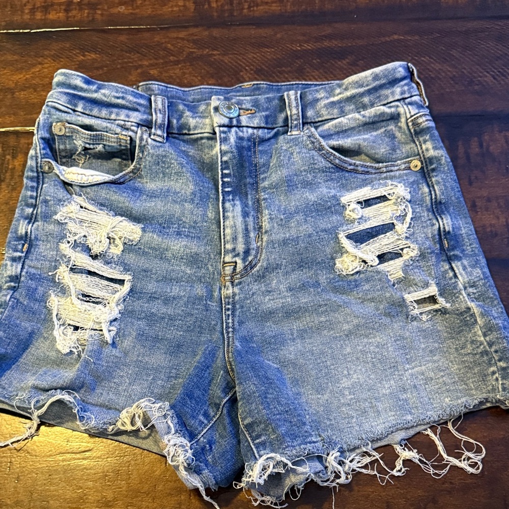 American Eagle Size 4 Distressed Blue Denim Shorts